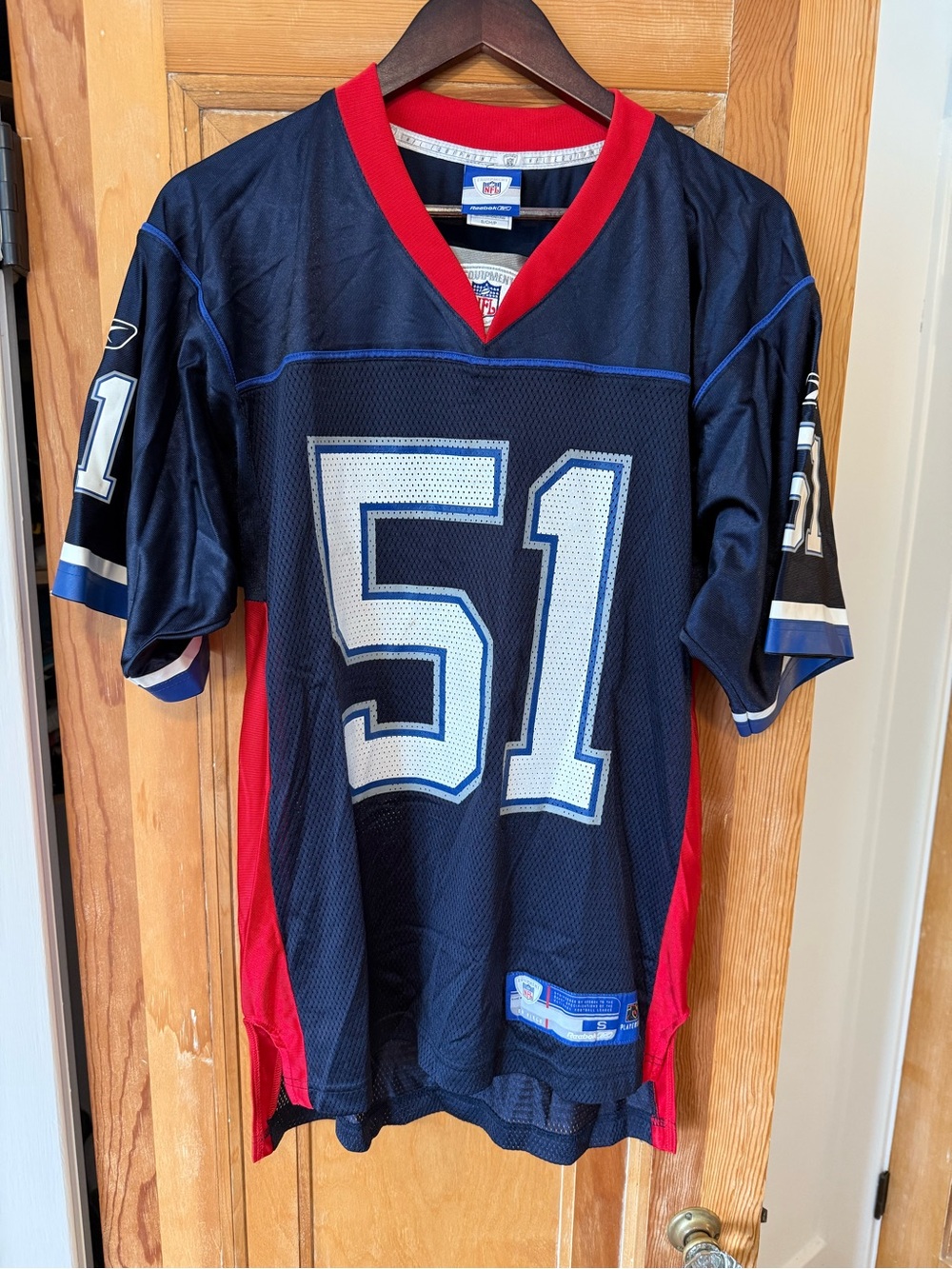 Reebok Buffalo Bills #51 Spikes NFL Navy & Red Football Jersey Collar Tag Detail